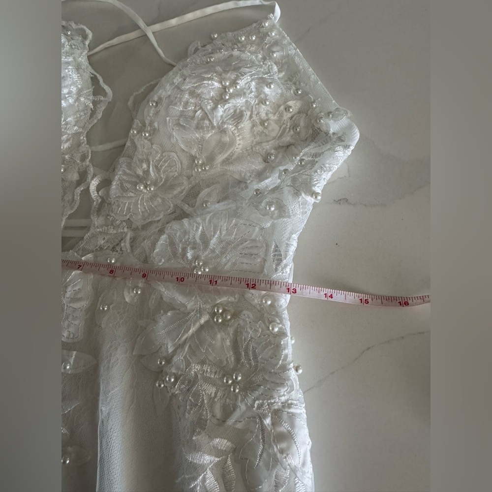 Elegant White Lace Women Dress - Picture 11 of 11